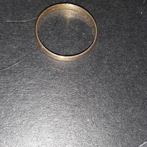 Elegant Gold Women's Ring